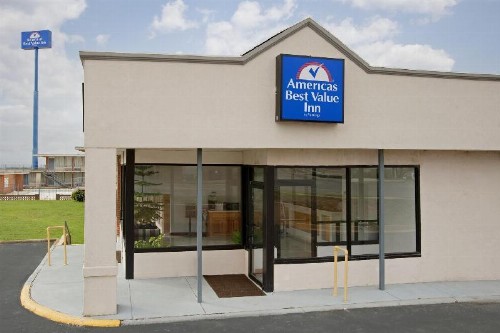 OYO Hotel Macon GA I-75 South - image 7