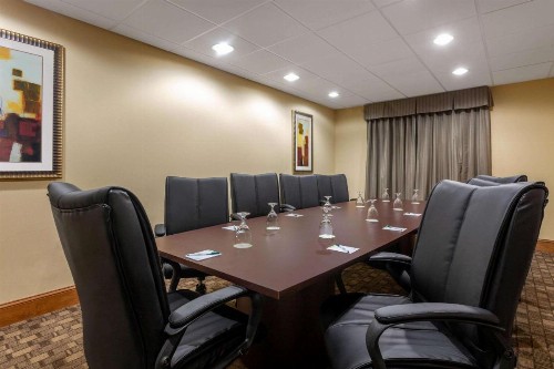 Wingate by Wyndham Macon - image 12