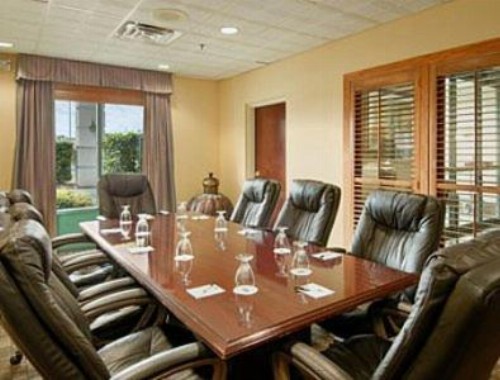 Wingate by Wyndham Macon - image 5