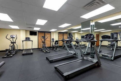 Wingate by Wyndham Macon - image 9