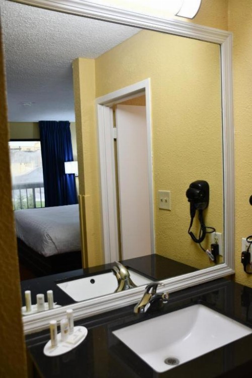 Baymont by Wyndham Macon I-75 - image 3