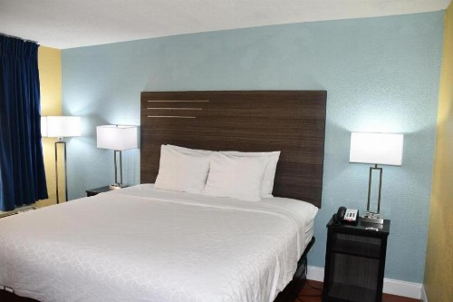 Baymont by Wyndham Macon I-75 - image 9