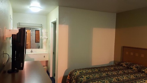 America's Best Inn - Macon - image 22