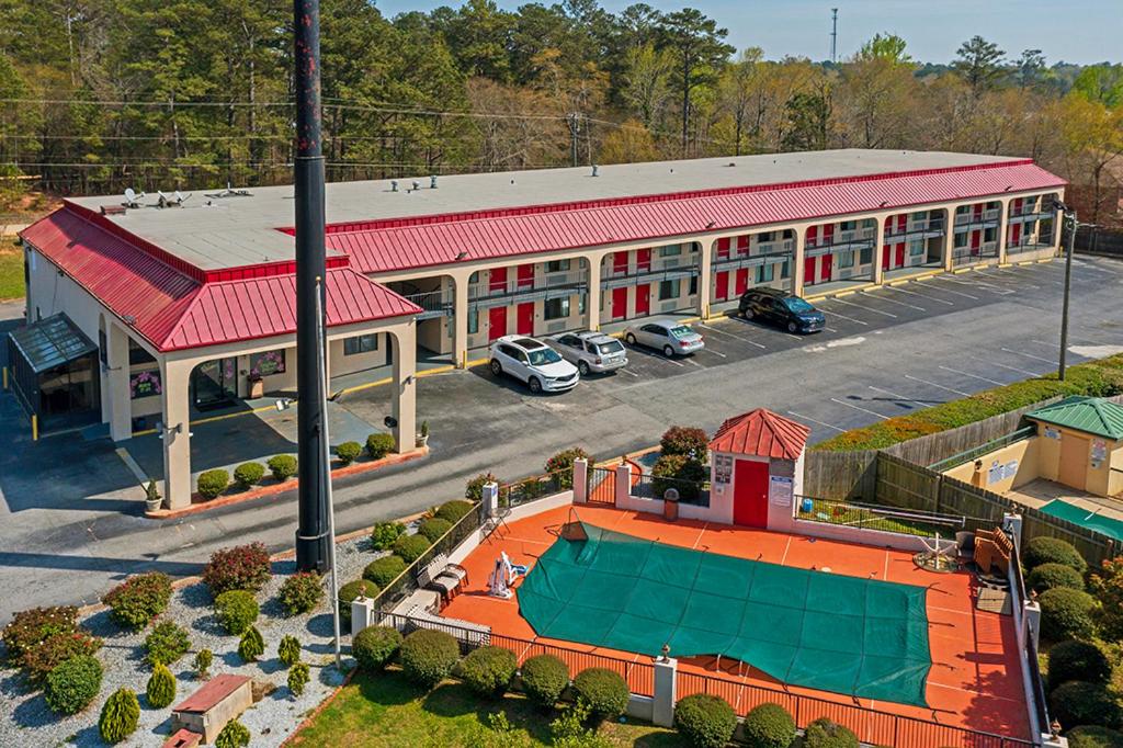 Regency Inn & Suites - main image