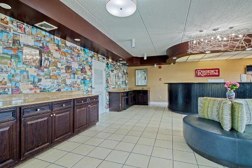 Regency Inn & Suites - image 6