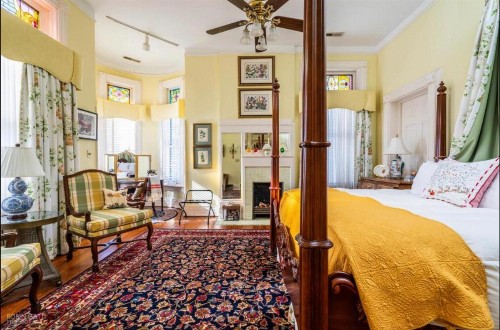 Burke Mansion - image 10