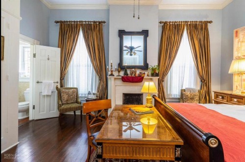 Burke Mansion - image 16