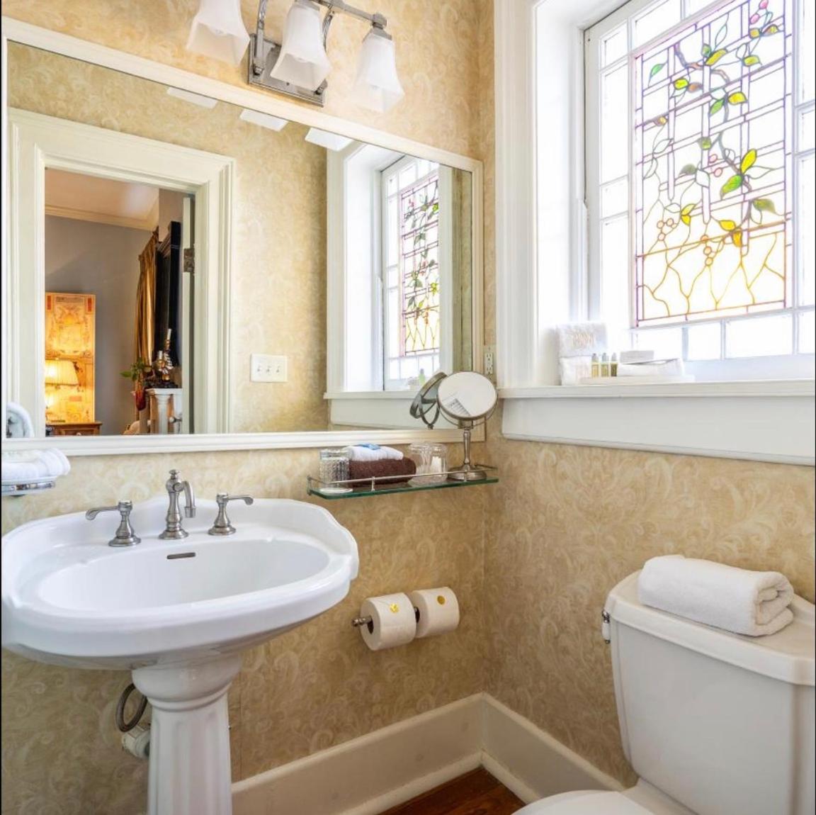 Burke Mansion - image 2
