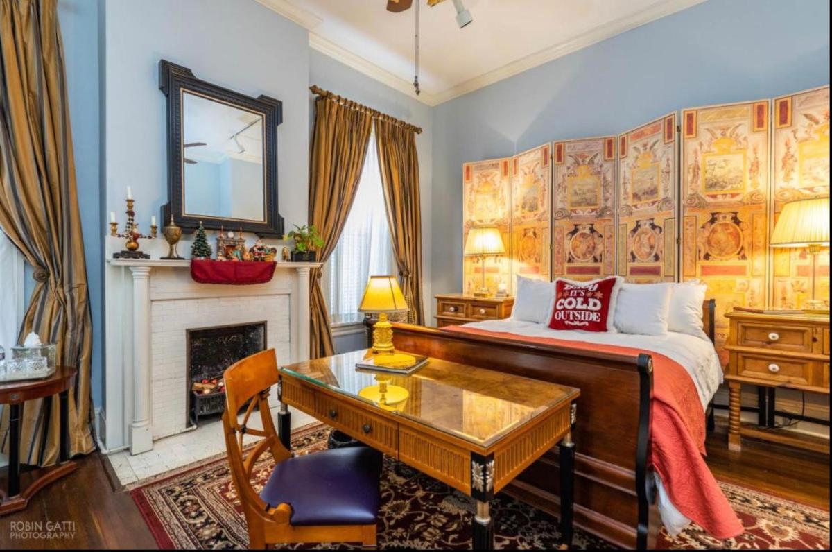 Burke Mansion - image 7