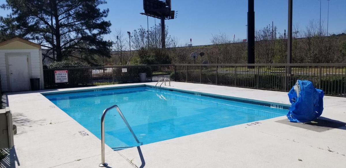 Days Inn by Wyndham Macon I-75 North - image 7