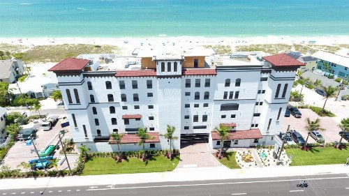 Barefoot Beach Club - image 12