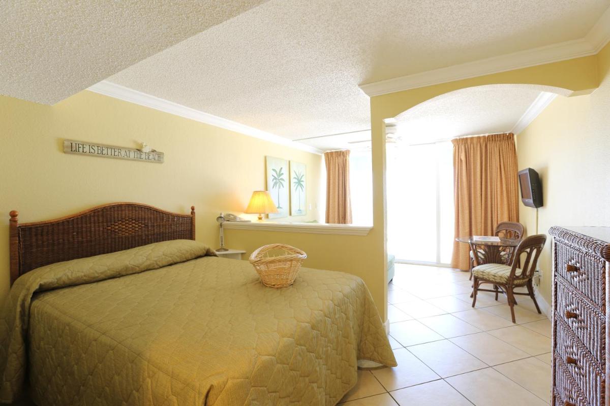 Barefoot Beach Club - image 6