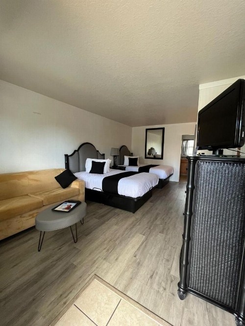 Holiday Isles Resort - image 19