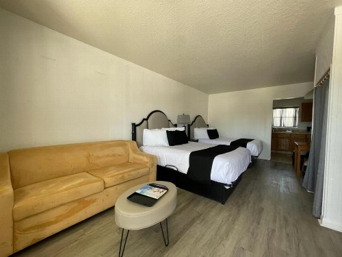 Holiday Isles Resort - image 38