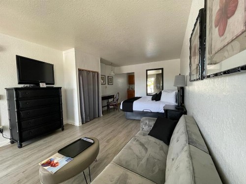 Holiday Isles Resort - image 39
