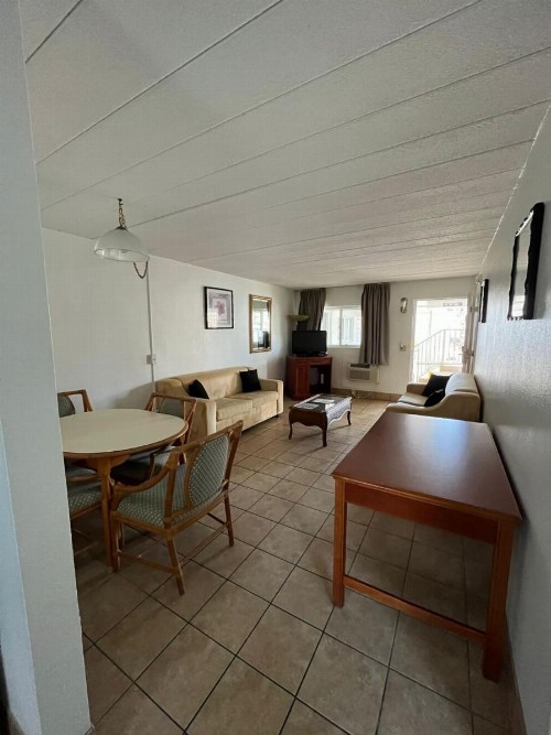 Holiday Isles Resort - image 9