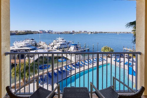 Courtyard by Marriott St. Petersburg Clearwater/Madeira Beach - image 14