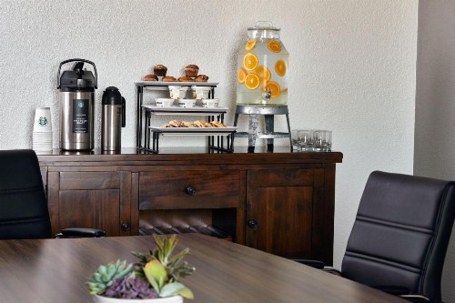Courtyard by Marriott St. Petersburg Clearwater/Madeira Beach - image 7