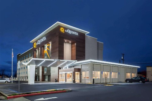 La Quinta by Wyndham Madera - image 14