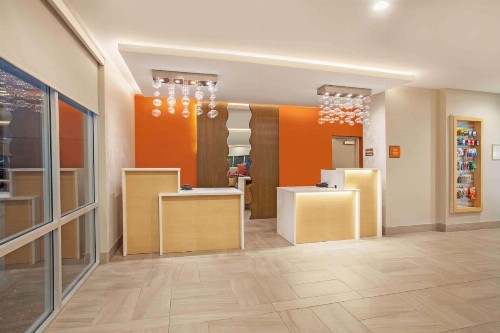 La Quinta by Wyndham Madera - image 18