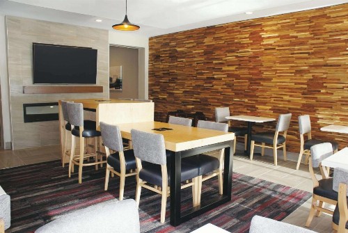 La Quinta by Wyndham Madera - image 20