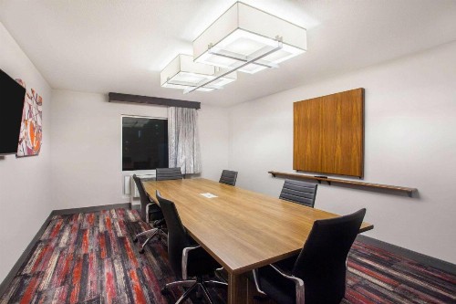 La Quinta by Wyndham Madera - image 30