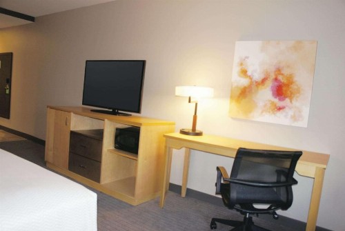 La Quinta by Wyndham Madera - image 49