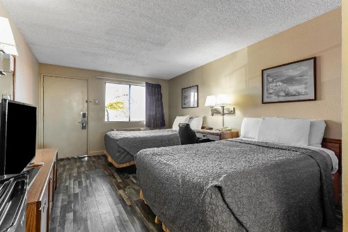 Knights Inn Madera - image 16
