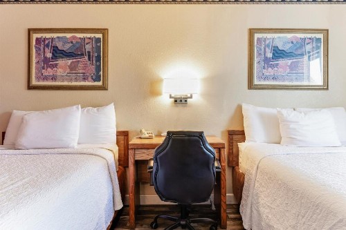 Knights Inn Madera - image 18