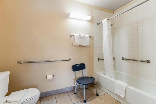 Knights Inn Madera - image 21