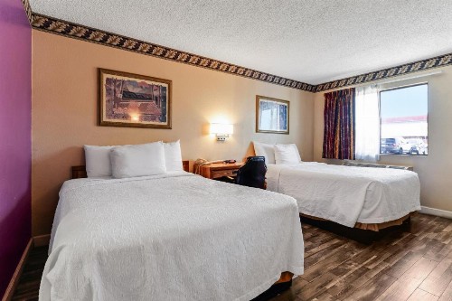 Knights Inn Madera - image 26