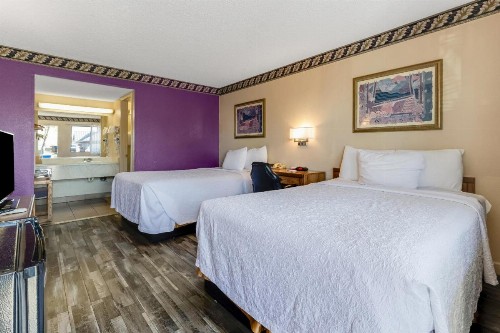 Knights Inn Madera - image 31
