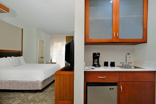SpringHill Suites by Marriott Madera - image 10