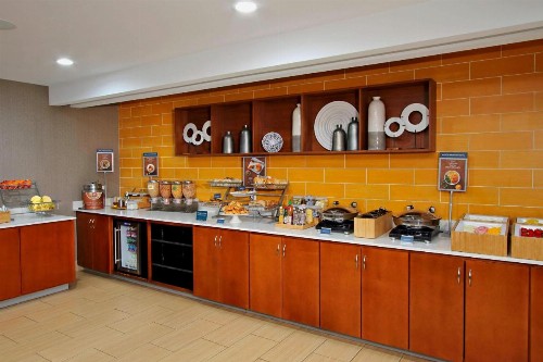 SpringHill Suites by Marriott Madera - image 4
