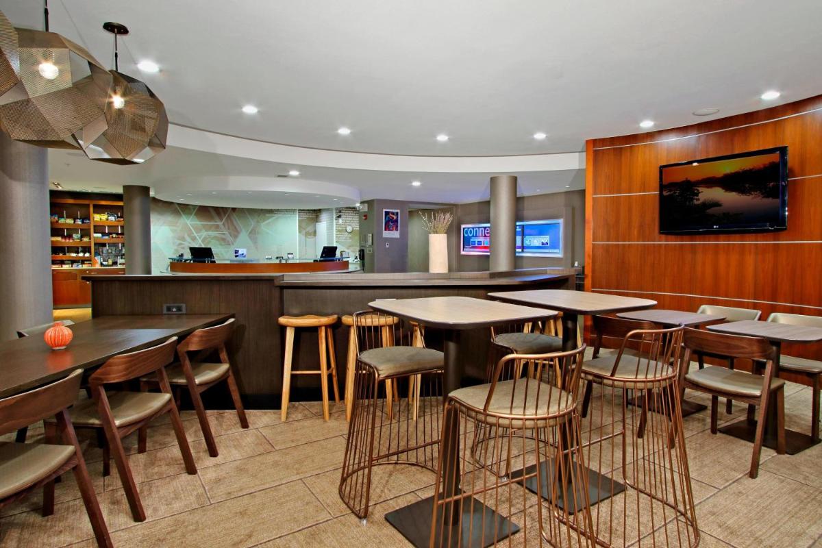 SpringHill Suites by Marriott Madera - image 5
