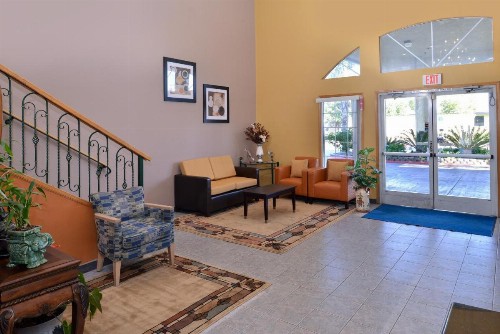 Americas Best Value Inn And Suites Madera - image 2