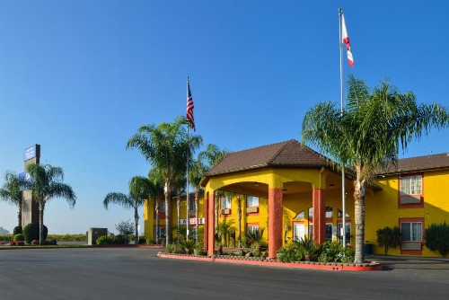 Americas Best Value Inn And Suites Madera - image 3