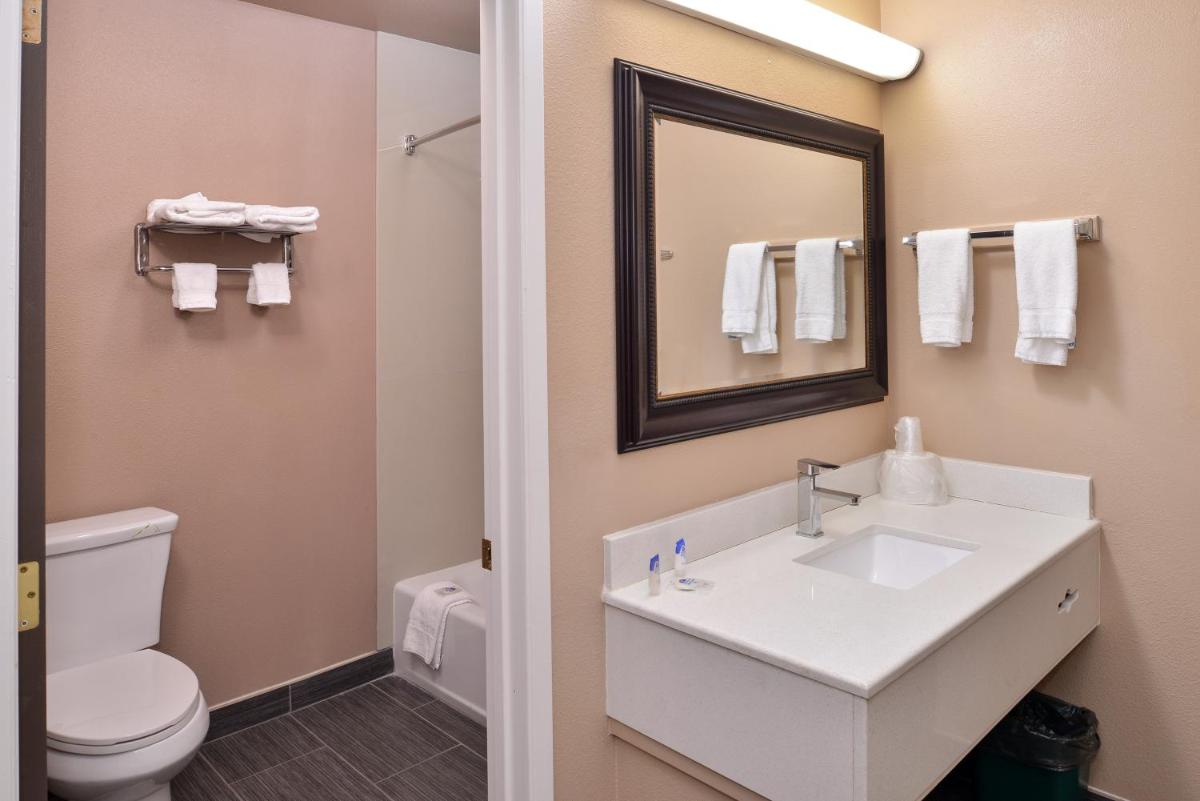 Americas Best Value Inn And Suites Madera - image 7