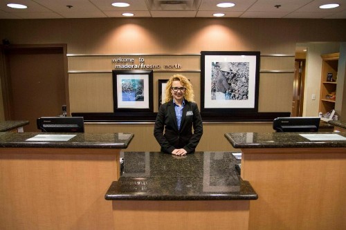 Hampton Inn & Suites Madera - image 15