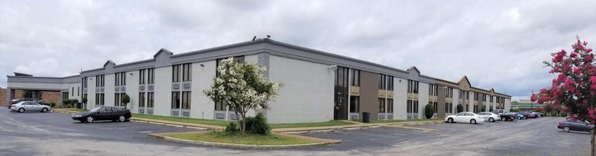 Madison Inn & Suites - image 2