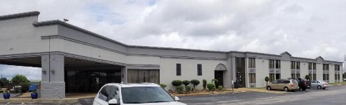 Madison Inn & Suites - image 5
