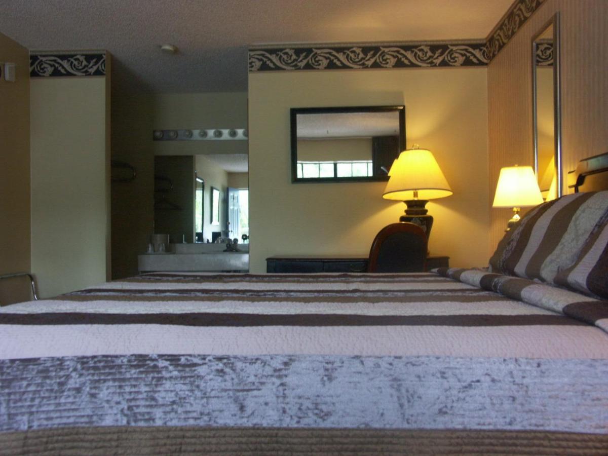 Deerwood Inn & Madison Campground - image 4