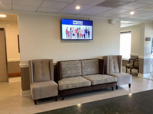Best Western Plus Madison Inn - image 11