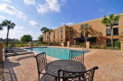 Best Western Plus Madison Inn - image 2