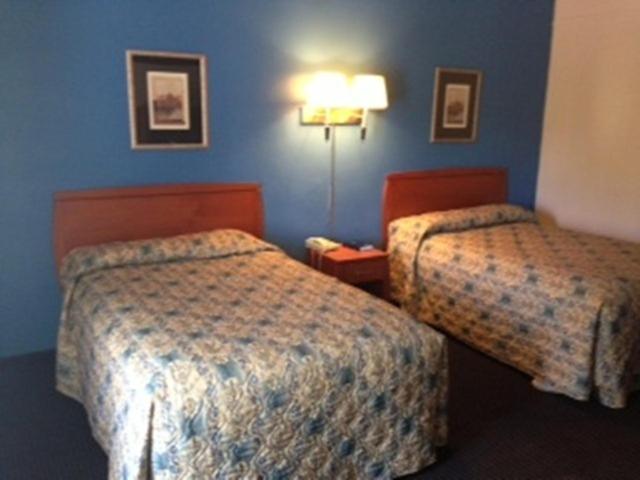 Budget Inn - Madison - main image