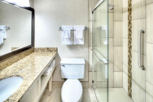 DoubleTree by Hilton Madison Downtown - image 17