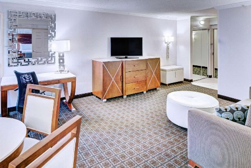 DoubleTree by Hilton Madison Downtown - image 21