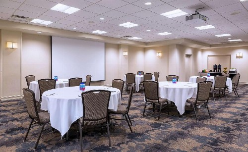 DoubleTree by Hilton Madison Downtown - image 22