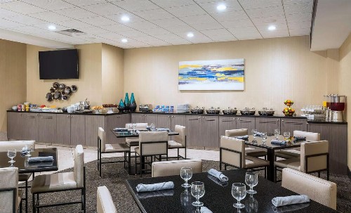 DoubleTree by Hilton Madison Downtown - image 5