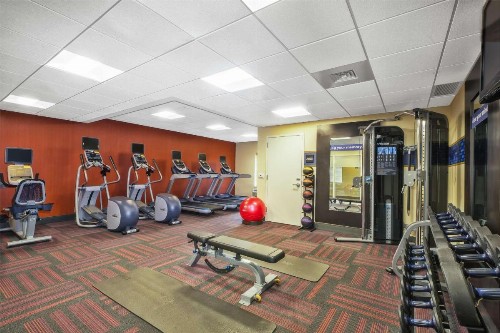 Hampton Inn & Suites Madison - West - image 14